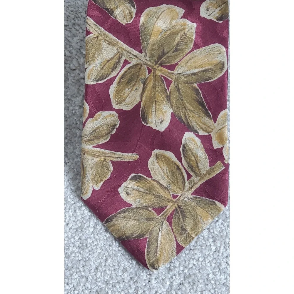 Britches of Georgetown Men's Neck Tie 100% Silk Rust‎ Color With Gold Leaves 54
